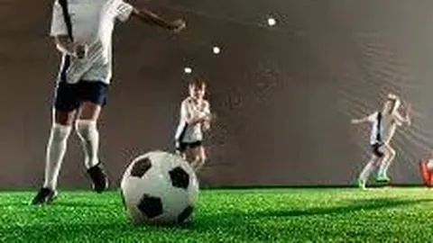 揭秘足球圈潜规则？退役名将转型教练，这种模式究竟暗藏何等“陋习”？