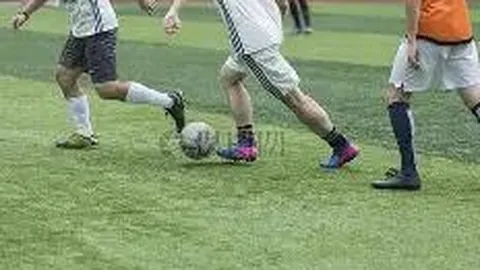 “国安豪取5-1大胜助梅州降级，法比奥四球封王揽联赛金靴，张玉宁关键破门助威”